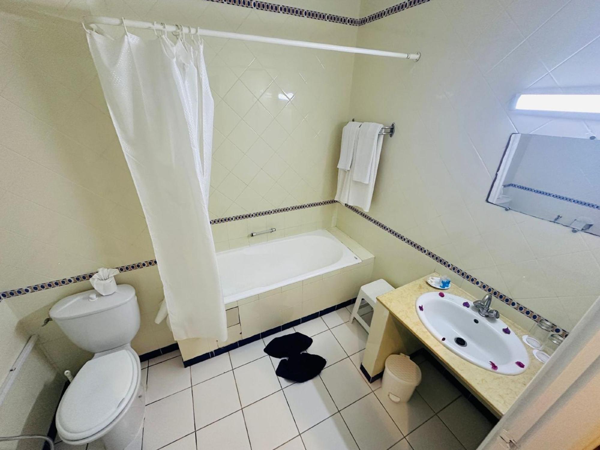 Hotel Best Beach- Family Only Chott Meriem ภายนอก รูปภาพ